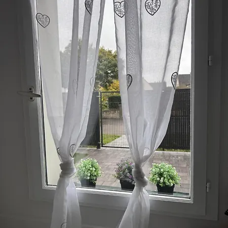 Cosy Rez De Jardin Kaligone