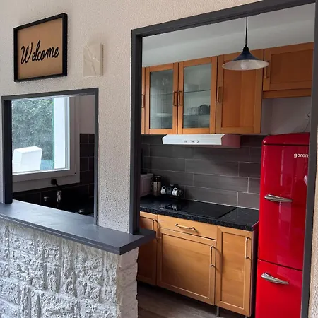 Cosy Rez De Jardin Kaligone كاجيرْشا